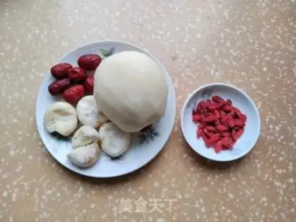 Make Red dates, Sydney soup step 0
