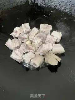 Make Spring pelvis step 6