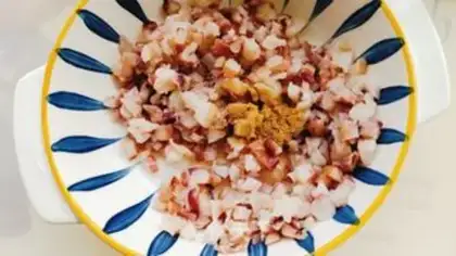 Make Hot cabbage squid fried rice step 0