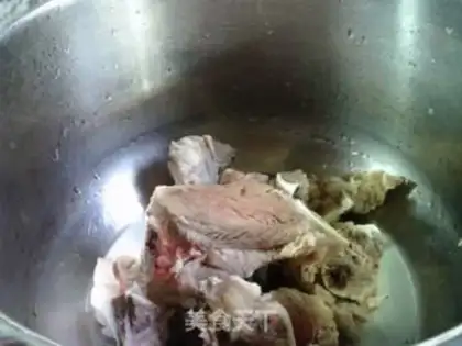 Make A sauerkraut pig bone step 1
