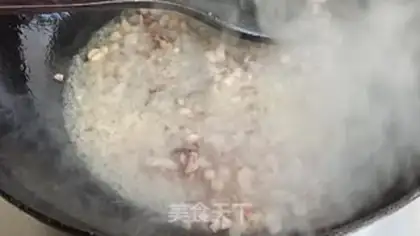 Make Hot cabbage squid fried rice step 2