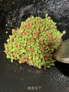 Make Puffy bean horns step 9