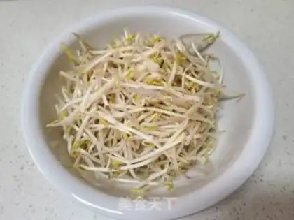 Make Green bean sprouts step 0