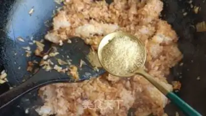 Make Hot cabbage squid fried rice step 6