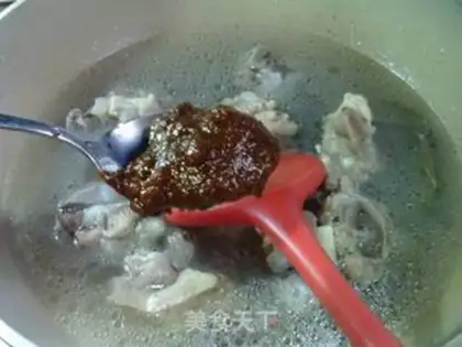 Make A sauerkraut pig bone step 6
