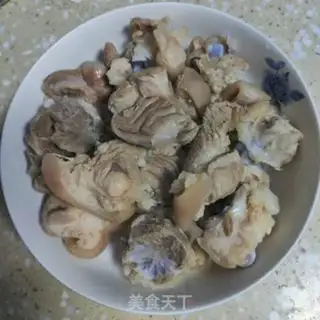 Make Lotus peanut pig hoof soup step 0