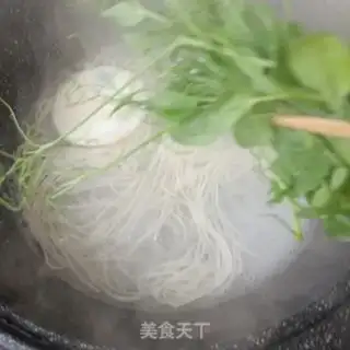 Make Fried omelet plum noodles step 6