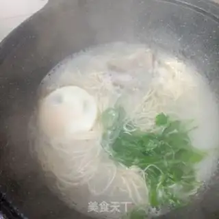 Make Fried omelet plum noodles step 7