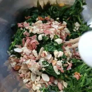 Make The peanuts and the maran heads step 6