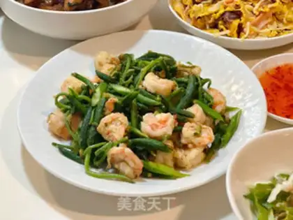 Make cucumber cucumber cucumber shrimp step 4