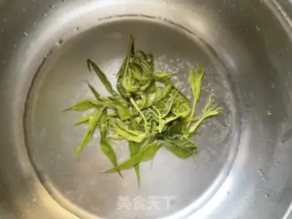 Make Fried eggs step 1