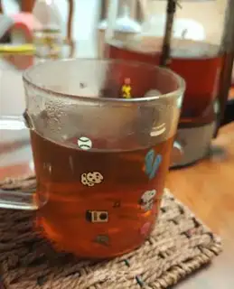 Make The roses are distracted by red tea step 8