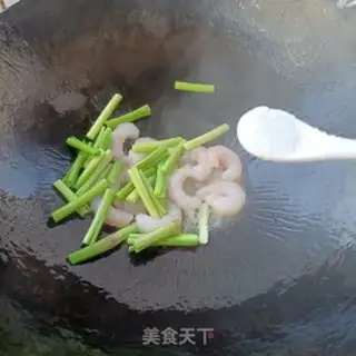 Make Shrimp fried maran head step 6