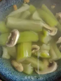 Make Spoon mushroom soup step 8