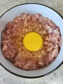 Make Meatloaf egg soup step 3