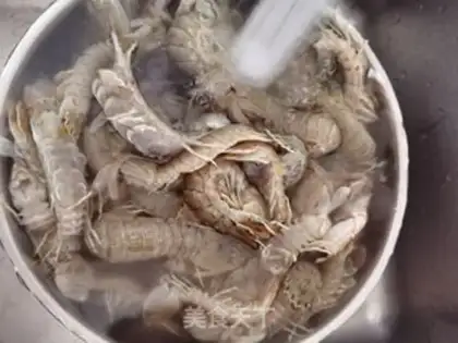 Make Pickled shrimp crawling step 0