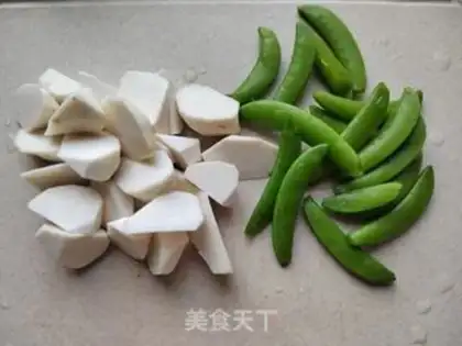 Make Potato bean noodle soup step 1