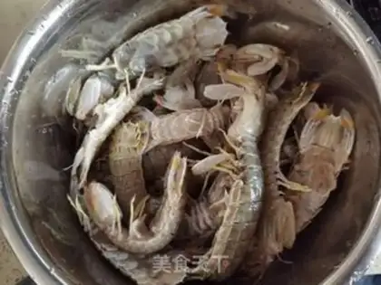 Make Pickled shrimp crawling step 1