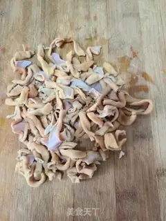 Make Onion duck intestines step 1