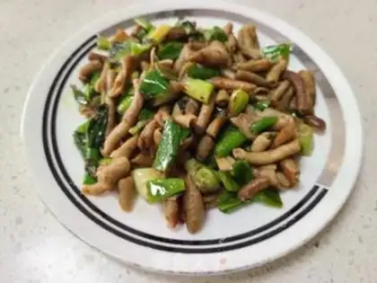 Make Onion duck intestines step 4
