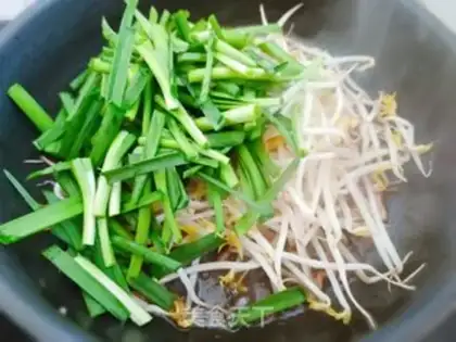 Make Soccer bean sprouts step 3