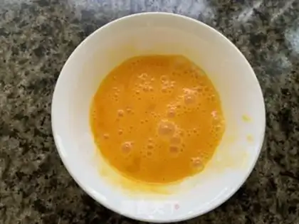 Make Egg radish soup step 2