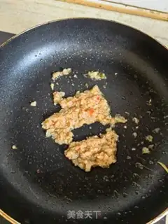 Make Garlic green step 1