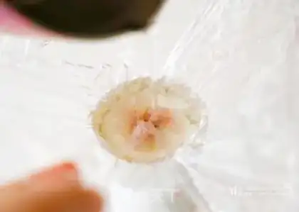 Make Cherry coconuts are freezing step 4