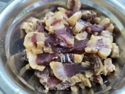 Make Rhodish and gravy step 1