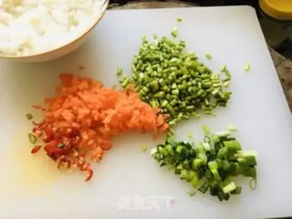 Make Three-coloured rice step 0