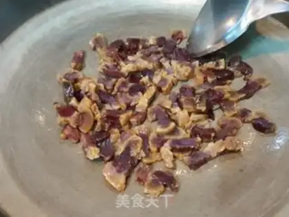 Make Rhodish and gravy step 2