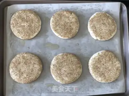 Make Five sesame pancakes step 7