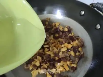 Make Rhodish and gravy step 7