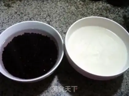 Make walnuts, black rice cake step 2