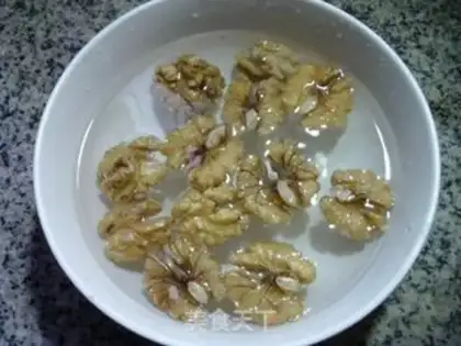 Make walnuts, black rice cake step 3