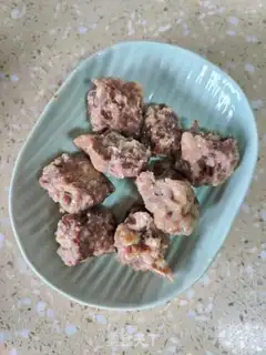 Make Beefballs with tofu step 1
