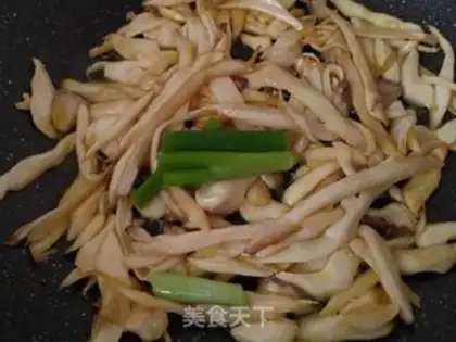 Make The almond mushrooms step 5