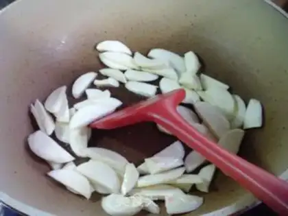 Make The green pepper is white and fried squid step 7