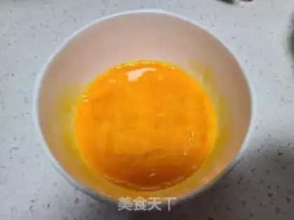 Make Eggs fried with radish step 1
