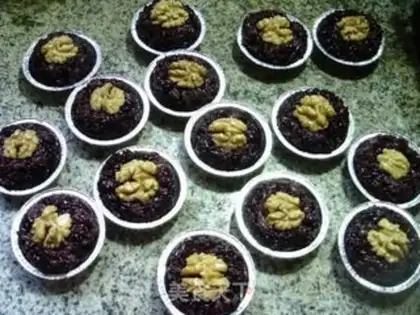 Make walnuts, black rice cake step 12
