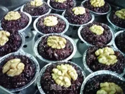 Make walnuts, black rice cake step 13