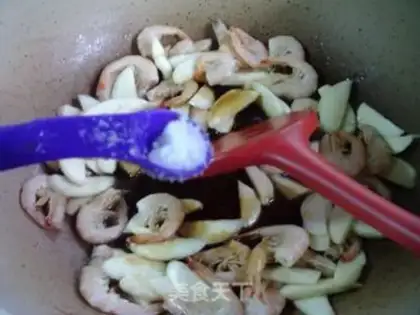Make Sea-white shrimp is fried step 7