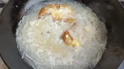 Make Fried egg radish soup step 9