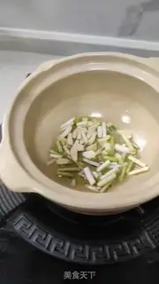 Make Garlic fan florist step 4