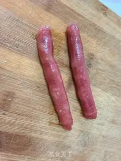 Make Lettuce and wide sausage step 1