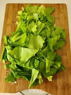 Make Lettuce and wide sausage step 3