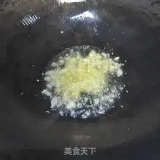 Make Spinach mushroom fried eggs step 5