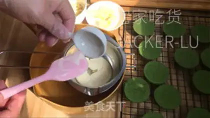Make Tea chocolate crackers step 13