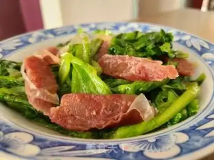 Make Lettuce and wide sausage step 6