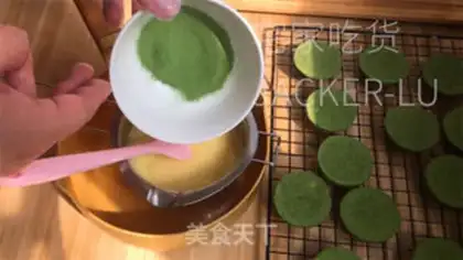 Make Tea chocolate crackers step 16